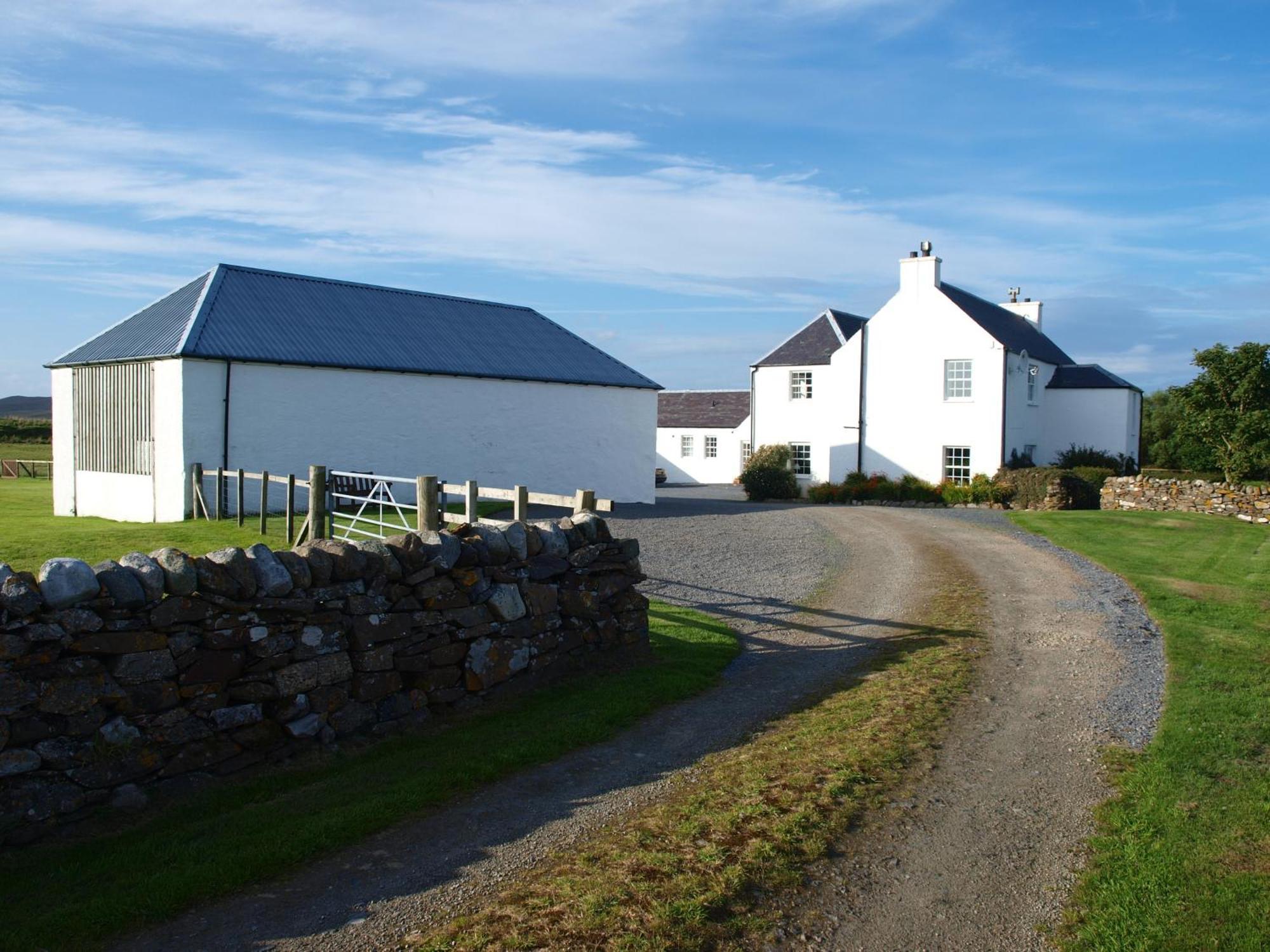 Гостевой дом Skerrols House Bridgend  Экстерьер фото